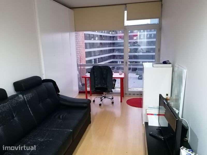 Arrenda-se T1 Circunvalação - Hospital S. João - Grande imagem: 4/7