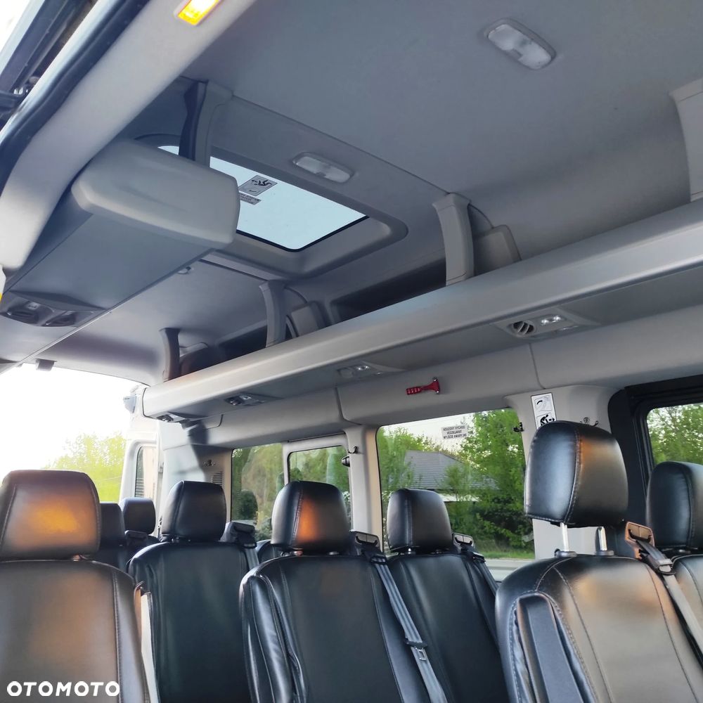 Ford Transit Autobus 18 osób 2.2 TDCI 155 KM 2017 r - 29