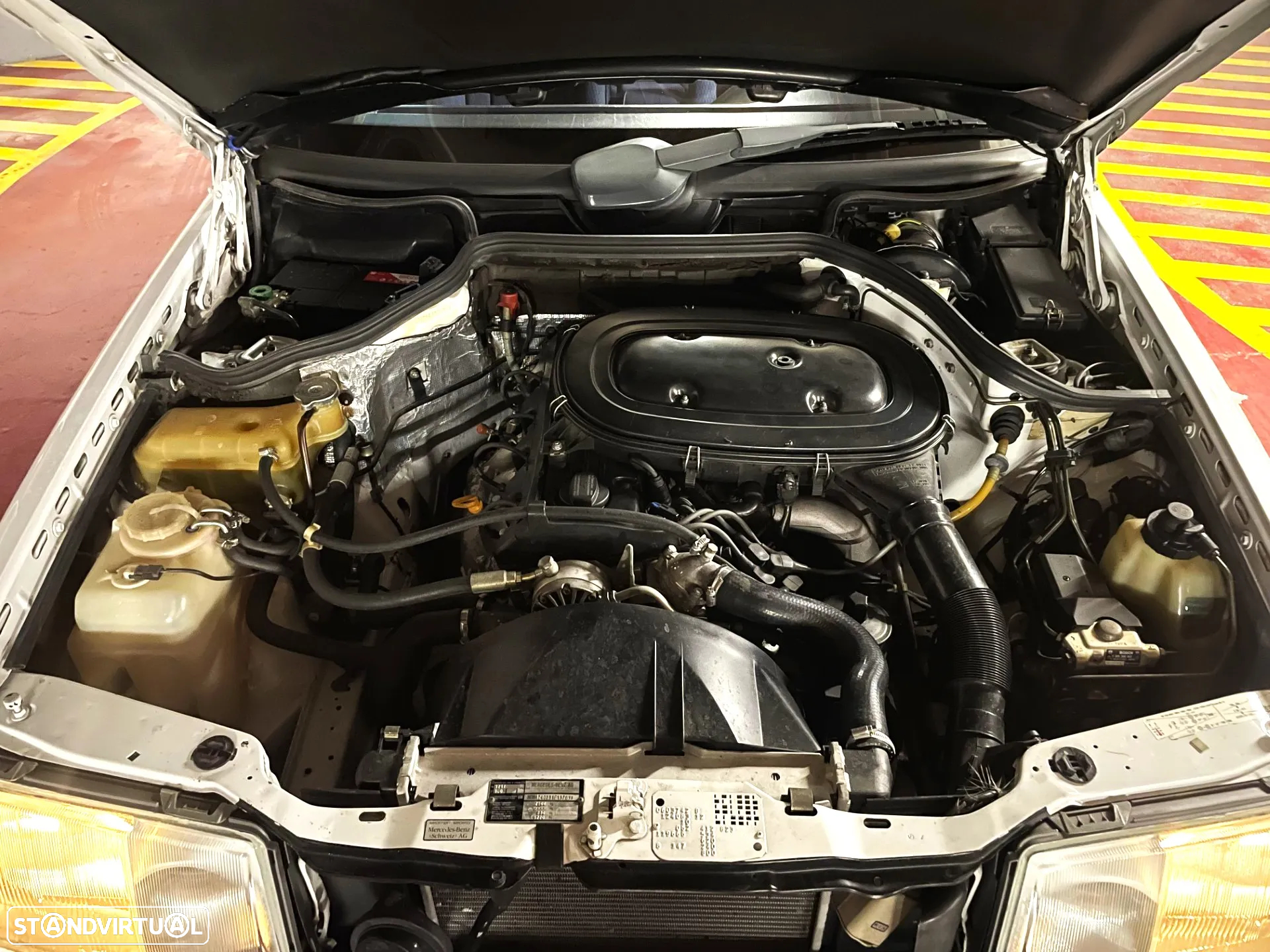 Mercedes-Benz 230 - 16