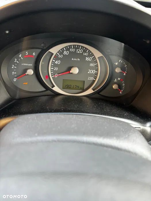 Hyundai Tucson 2.0 CRDi 2WD GLS - 6