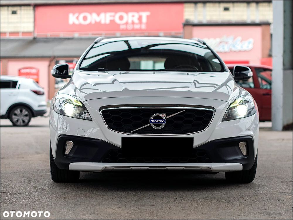 Volvo V40 Cross Country - 4