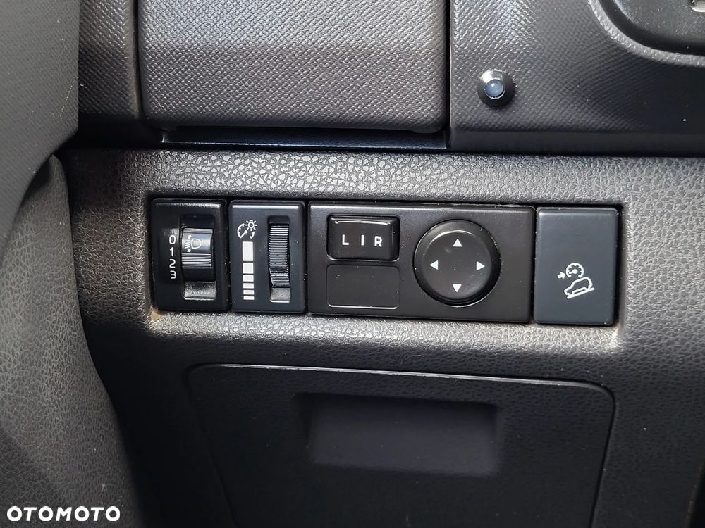 Isuzu D-Max 4x4 Double Cab Custom - 8
