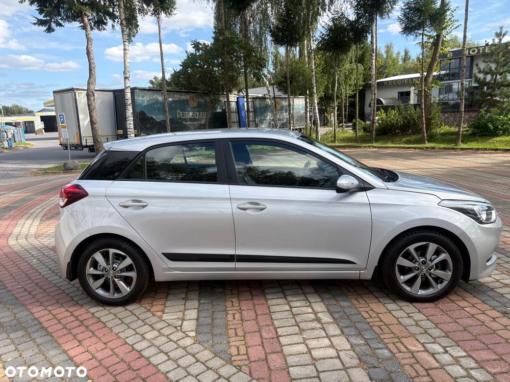 Hyundai i20 blue 1.2 Advantage+ - 17