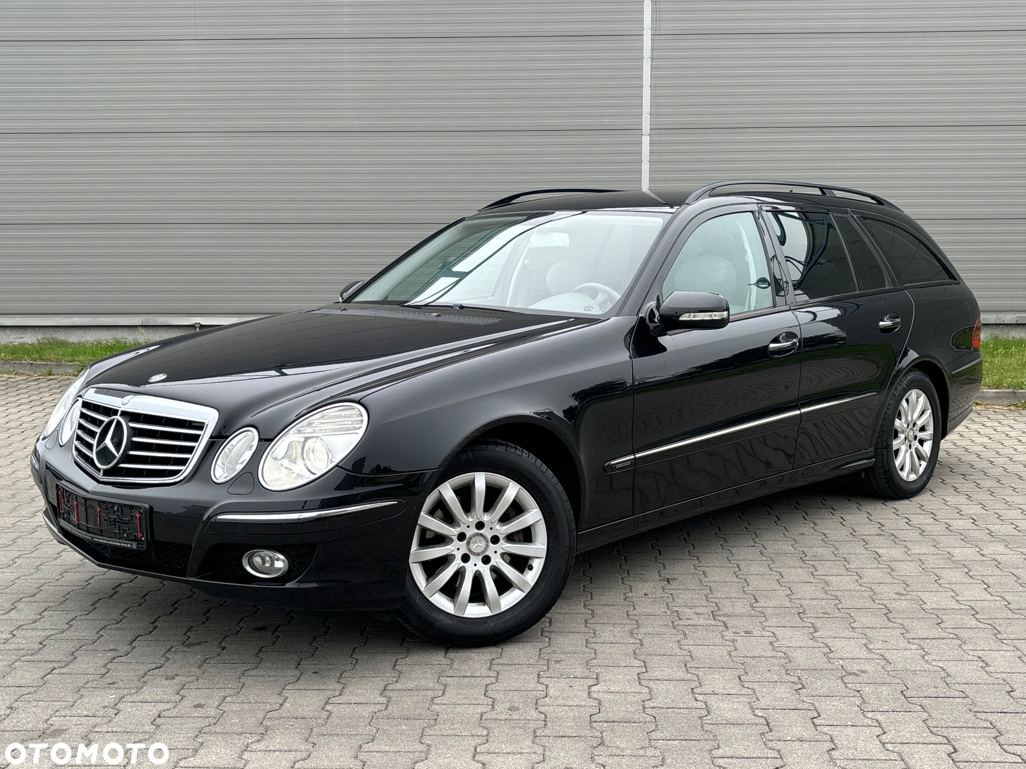 Mercedes-Benz Klasa E 200 T Kompressor Elegance - 21