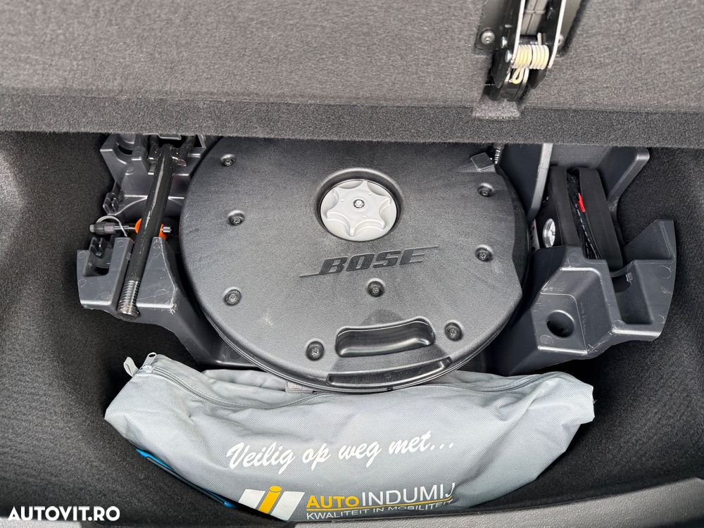 Renault Megane ENERGY TCe 130 EDC BOSE EDITION - 8