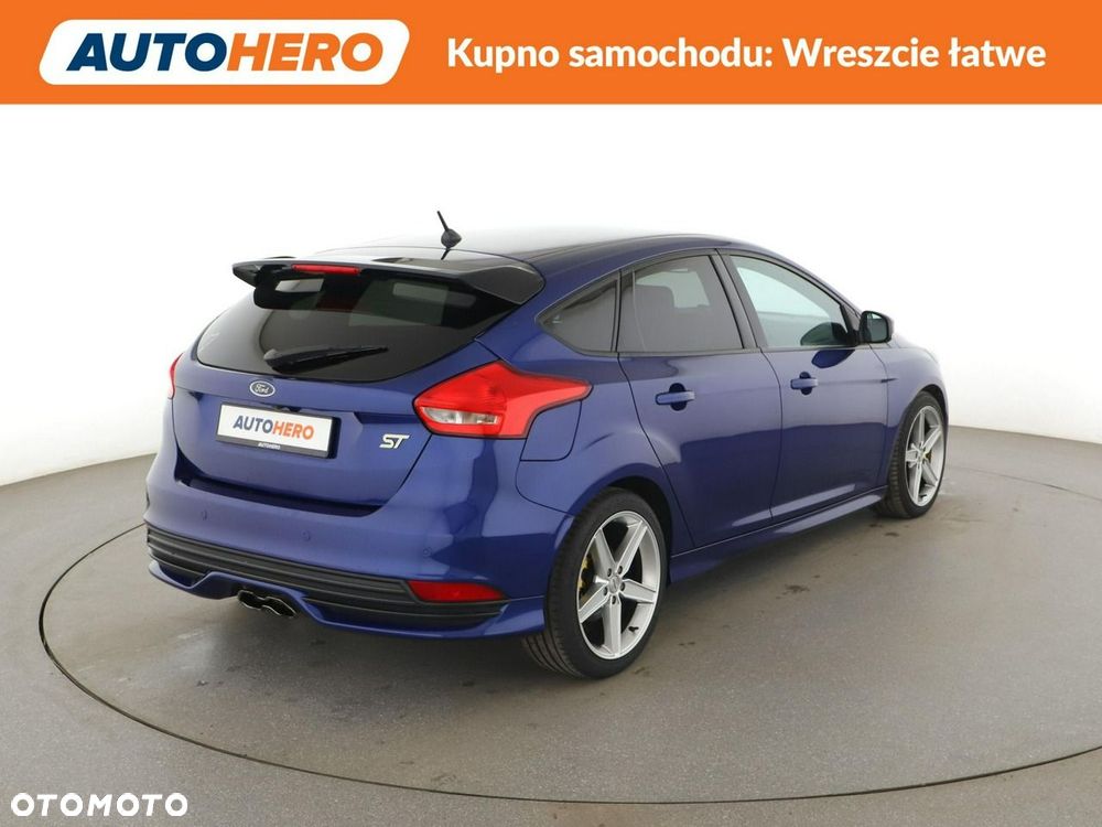 Ford Focus 2.0 EcoBoost ST - 8
