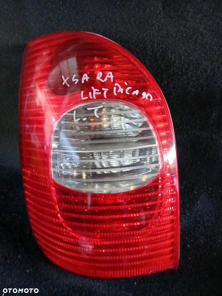 Citroen Xsara Picasso Lift lampa tylna - 1