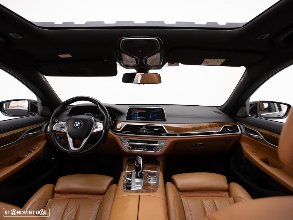 BMW 740 - 7