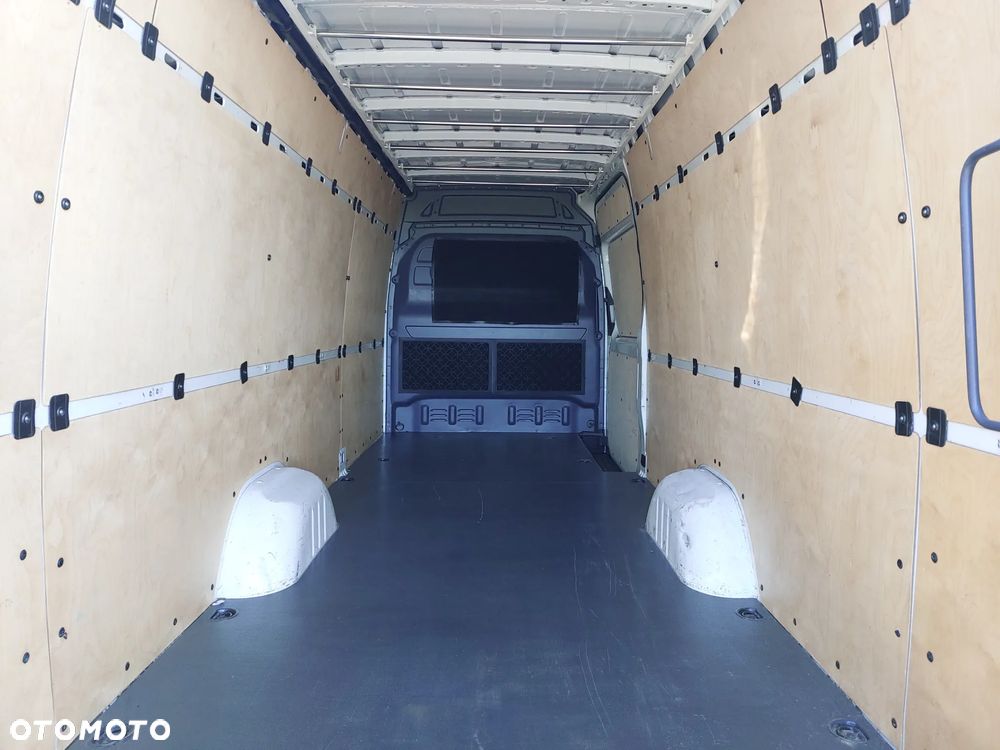 Mercedes-Benz Sprinter - 29