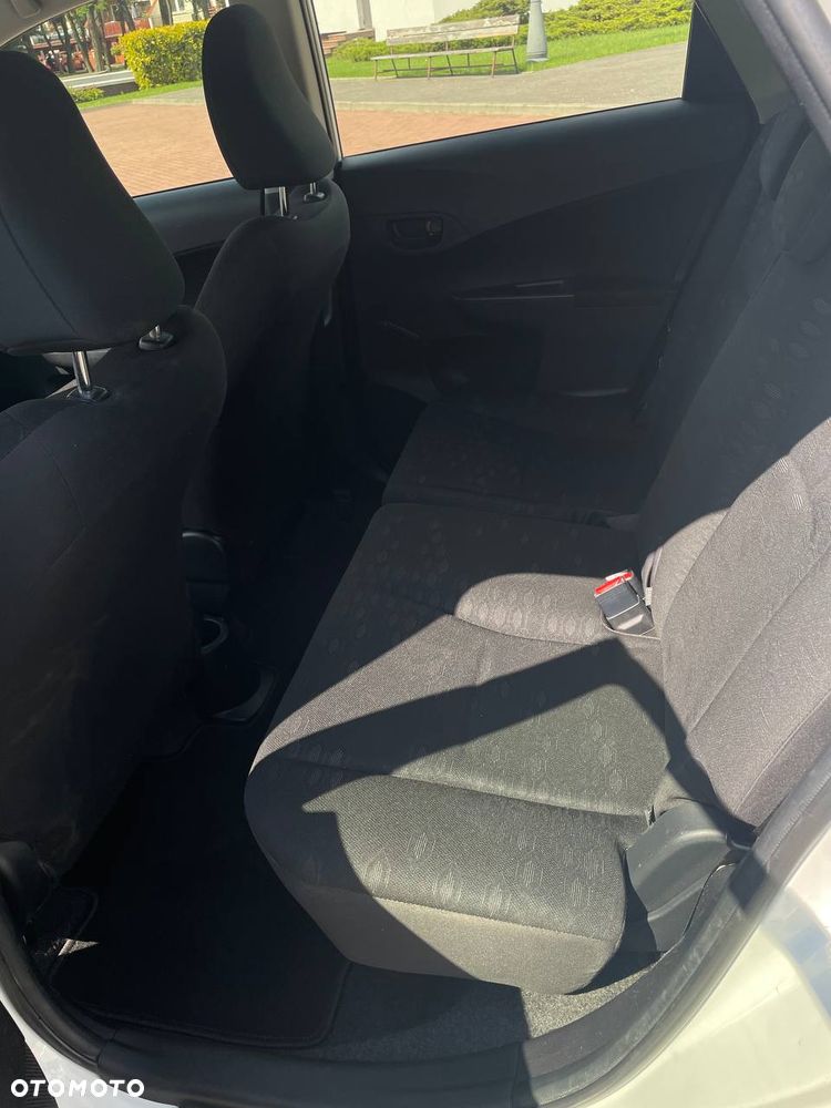 Toyota Verso S 1.4 D-4D Premium - 16