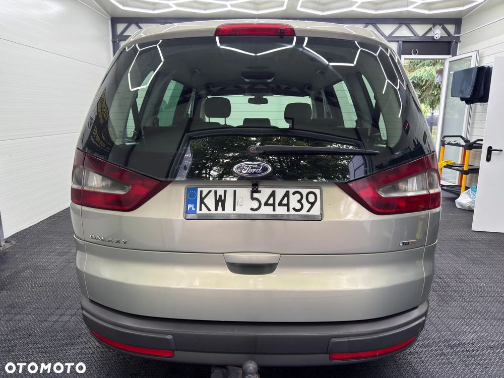 Ford Galaxy 2.0 TDCi Ghia - 4