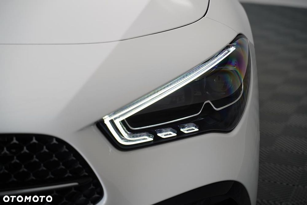 Mercedes-Benz CLA 200 mHEV AMG Line 7G-DCT - 26
