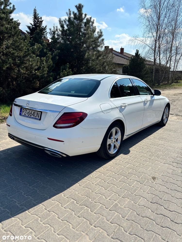 Mercedes-Benz Klasa E 220 d 9G-TRONIC - 3