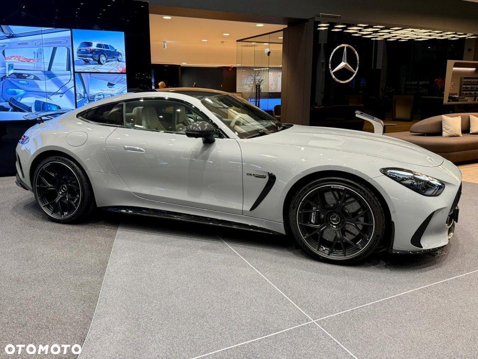 Mercedes-Benz AMG GT - 3