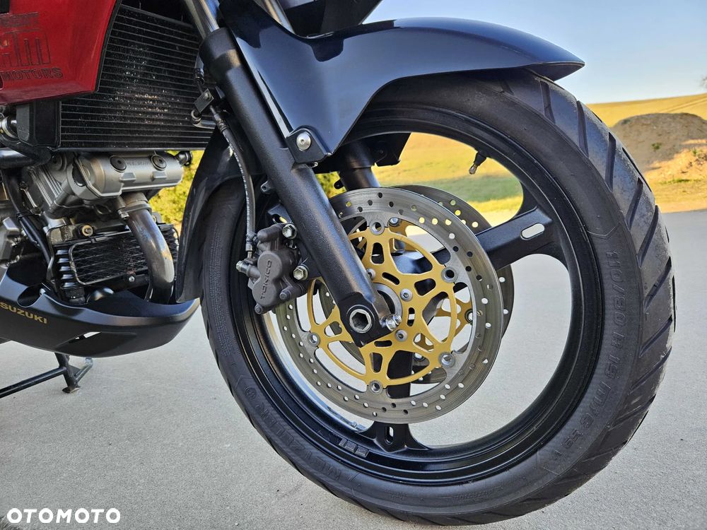 Suzuki DL - 17