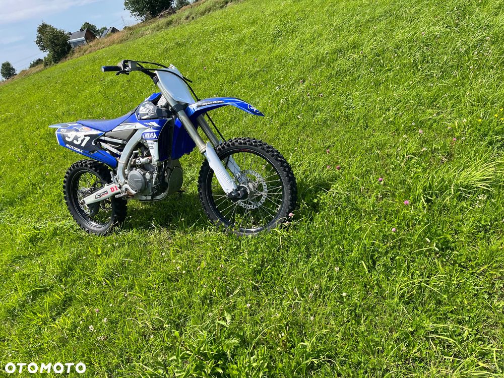 Yamaha YZF - 2