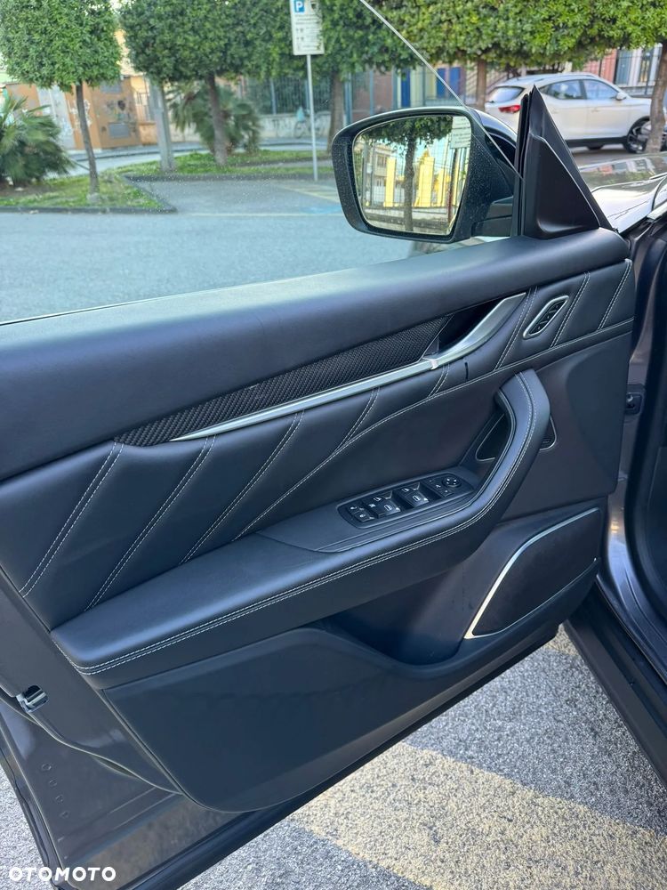 Maserati Levante S - 18