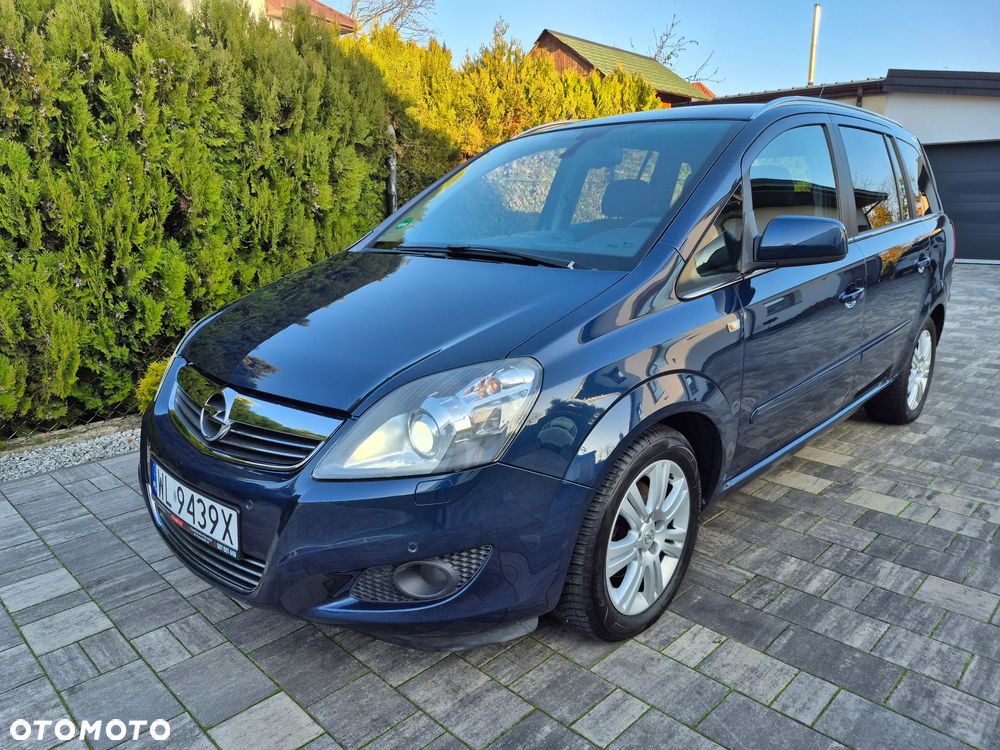 Opel Zafira 1.8 Cosmo - 2