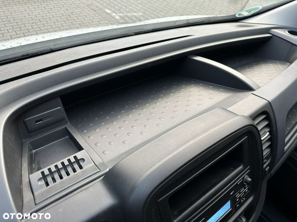 Opel Vivaro - 15