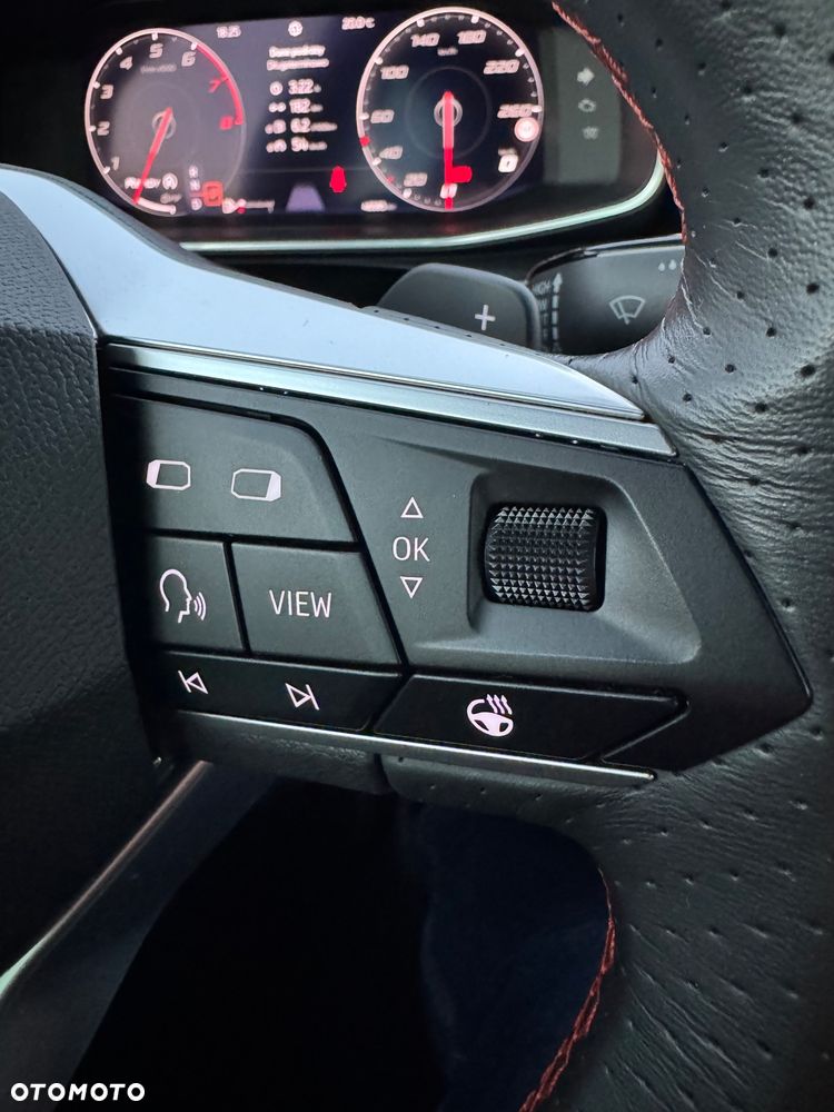 Seat Leon 1.5 eTSI FR DSG - 24