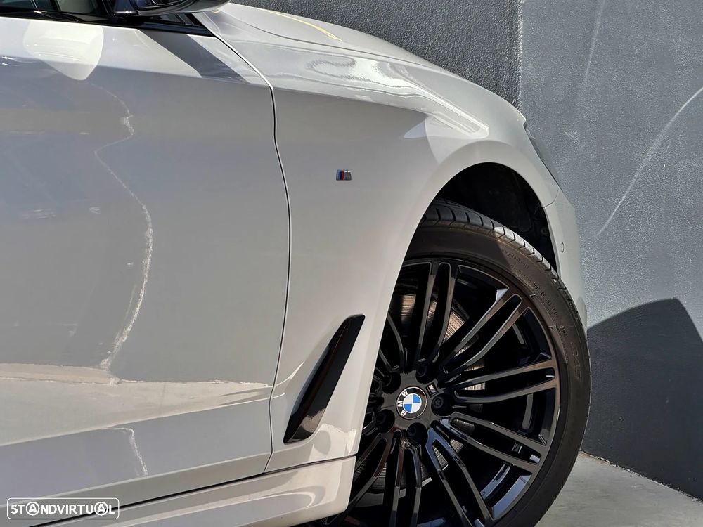 BMW 525 d Pack M Auto - 27