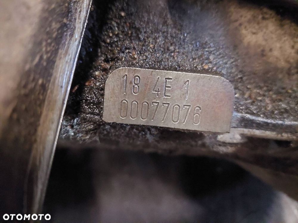 SILNIK BENZYNOWY BMW E30 318i M40B18 1.8 8V - 2