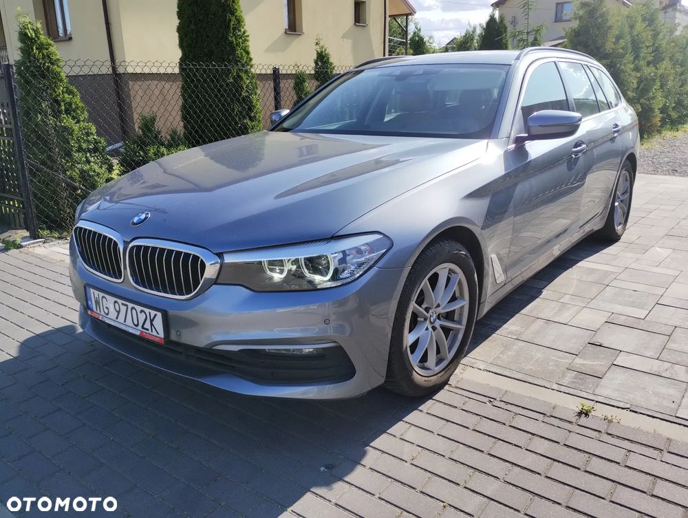 BMW Seria 5 518d Touring Luxury Line - 3