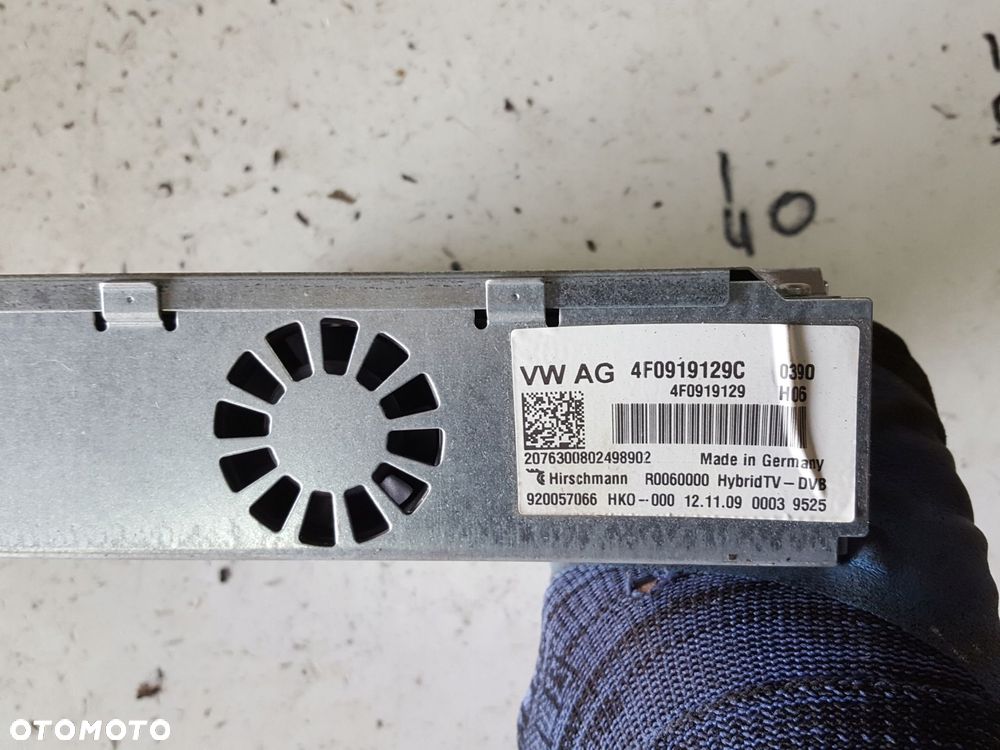 AUDI A8 D4 4H 09-13r TUNER RADIA TV 4F0919129C - 2