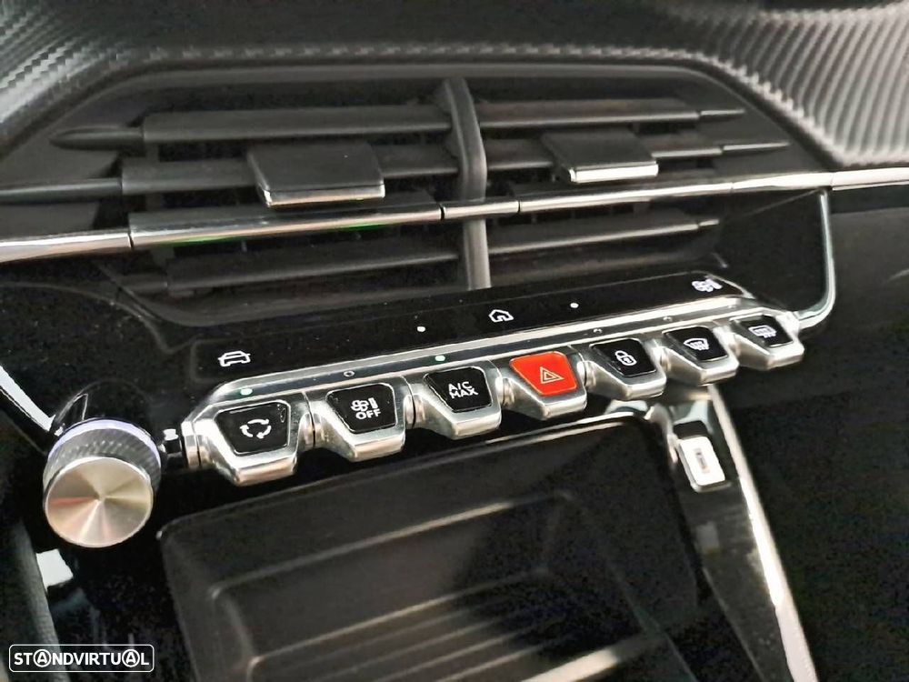 Peugeot 2008 1.2 PureTech Active - 19