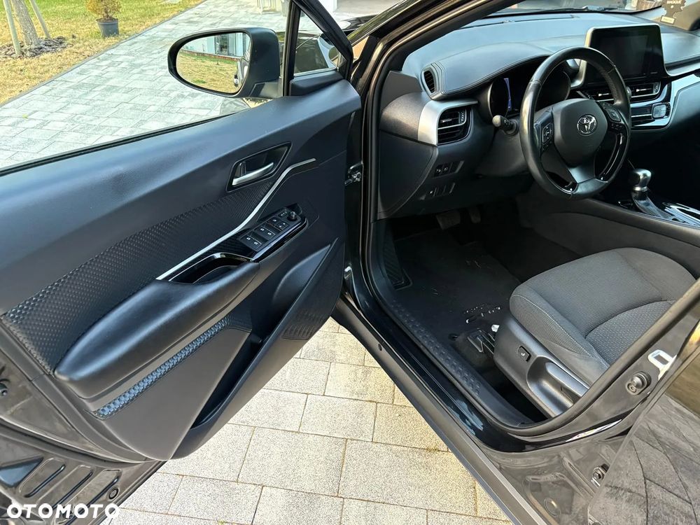 Toyota C-HR - 6