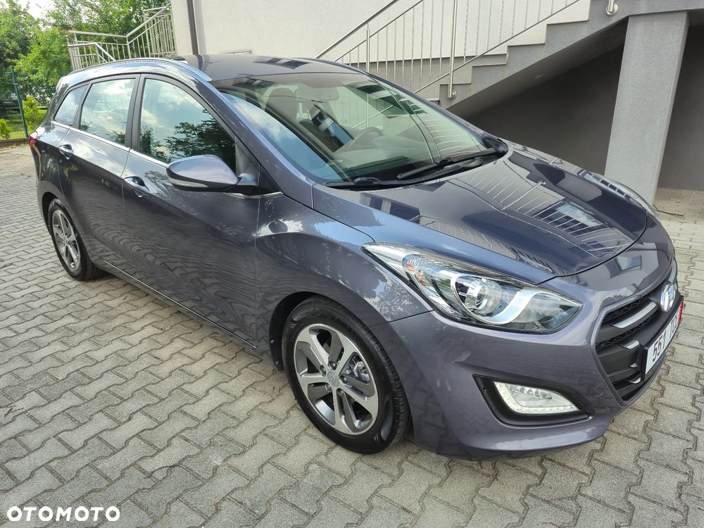 Hyundai i30 blue Kombi 1.6 GDi Trend - 8