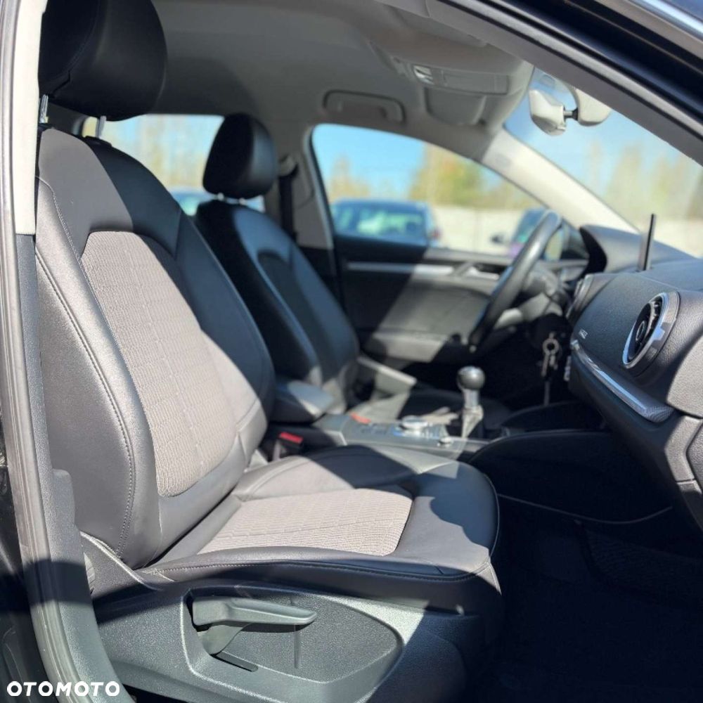 Audi A3 Sportback 2.0 TDI quattro Ambiente - 38