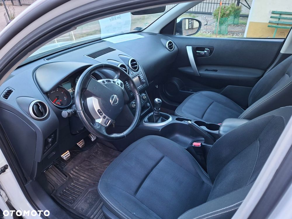 Nissan Qashqai 2.0 dCi DPF tekna - 9