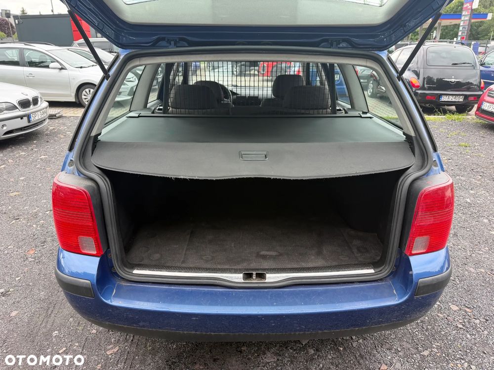 Volkswagen Passat 1.8 Comfortline - 11