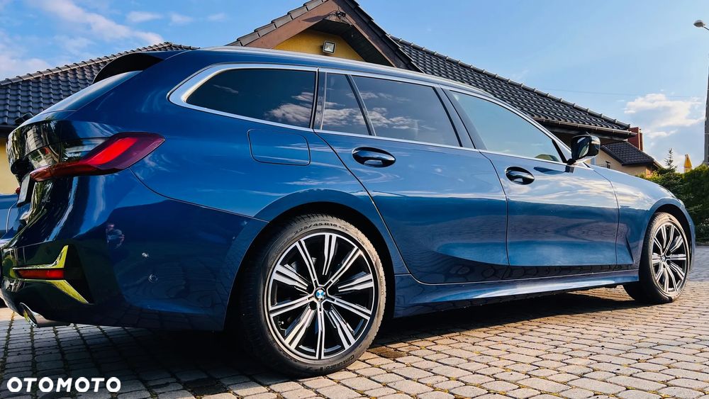 BMW Seria 3 320d xDrive Luxury Line sport - 24