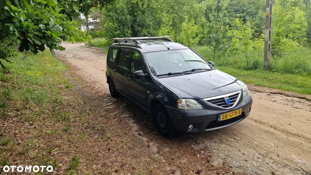 Dacia Logan 1.6 16V Laureate - 1