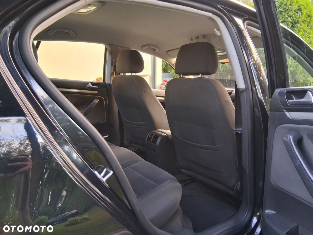 Volkswagen Jetta - 6