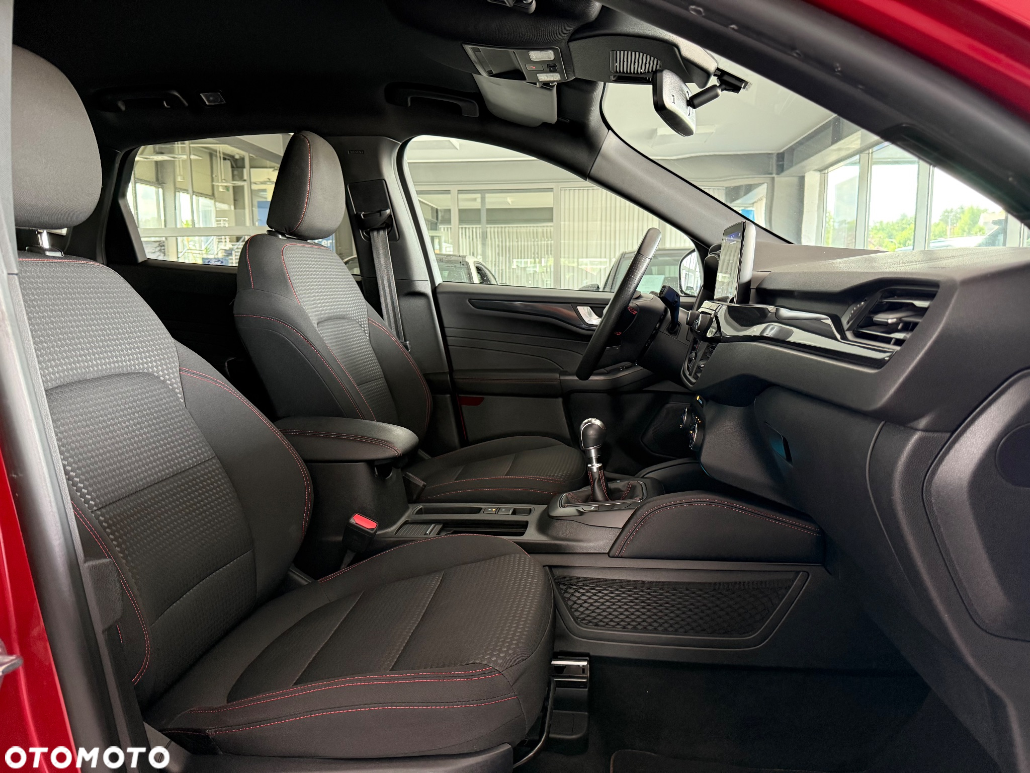 Ford Kuga 1.5 EcoBoost FWD ST-Line - 36