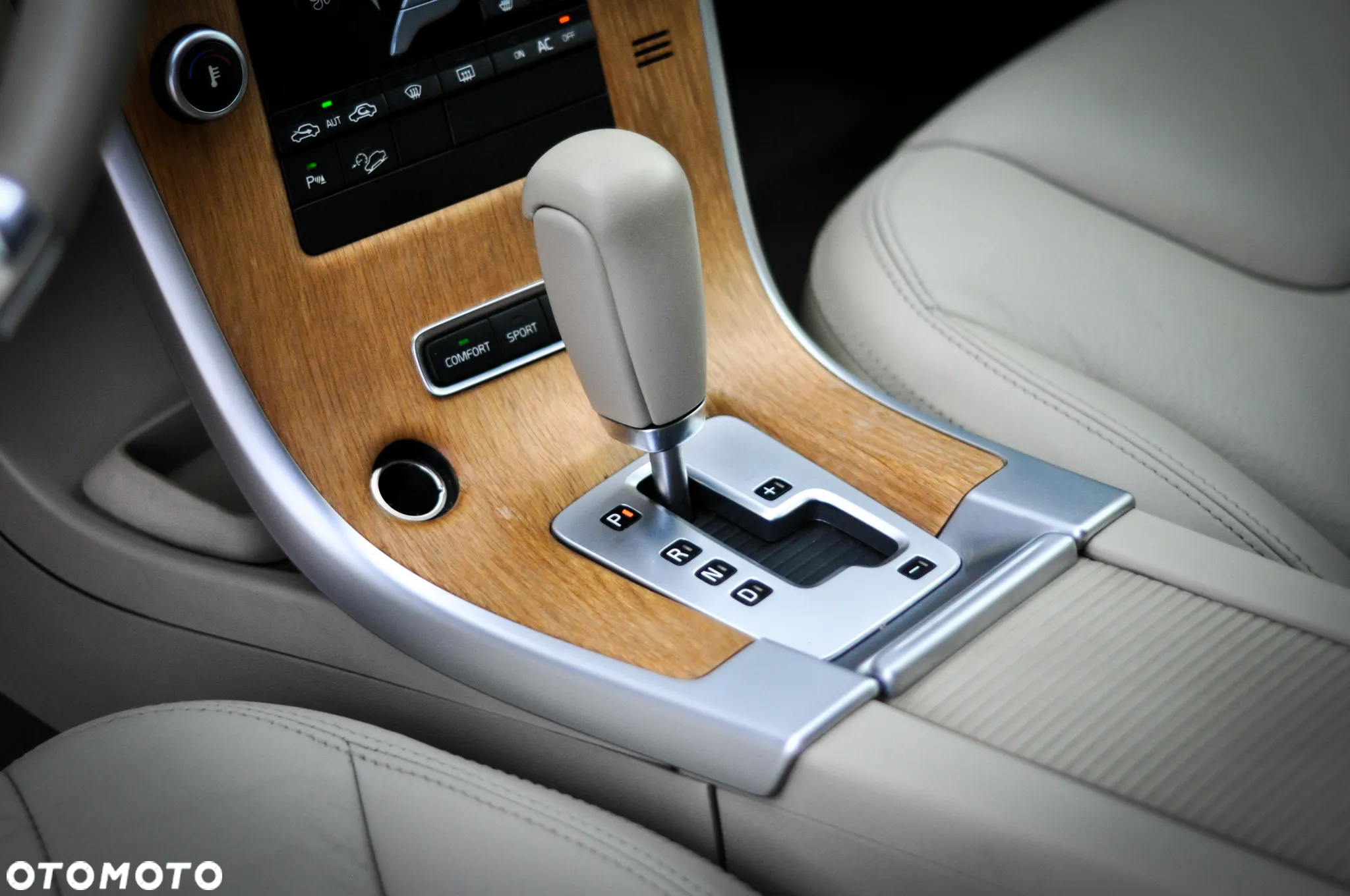 Volvo XC 60 - 24