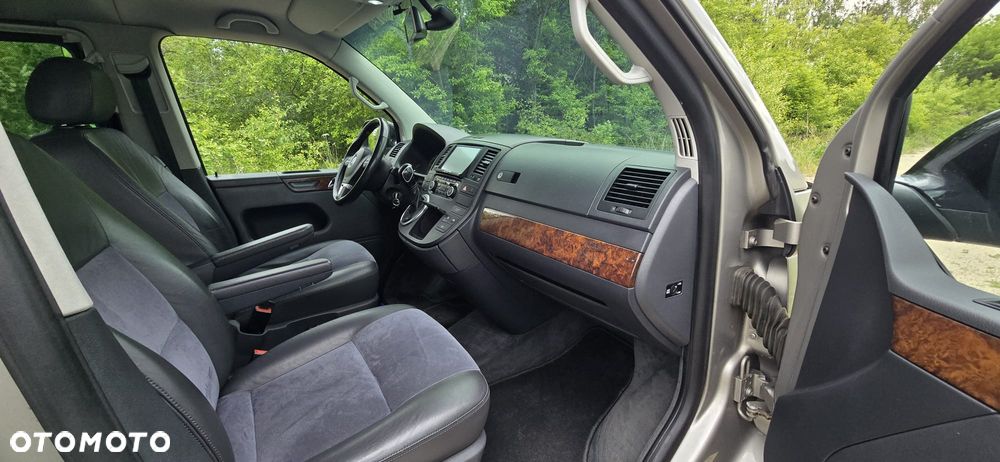 Volkswagen Multivan - 15