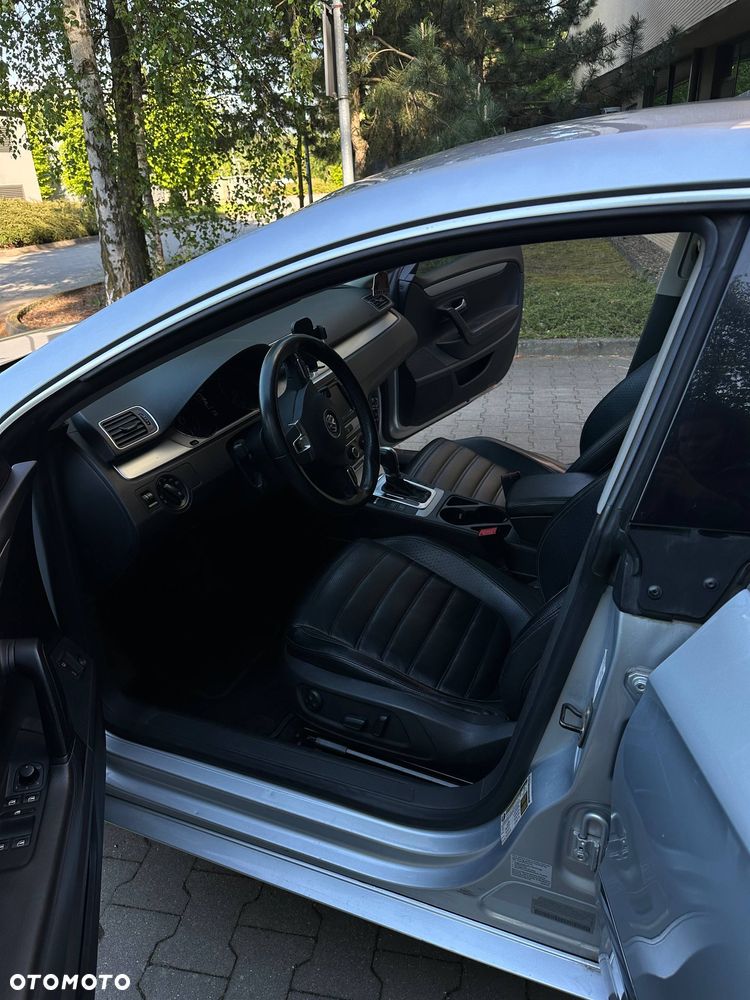 Volkswagen Passat CC - 18