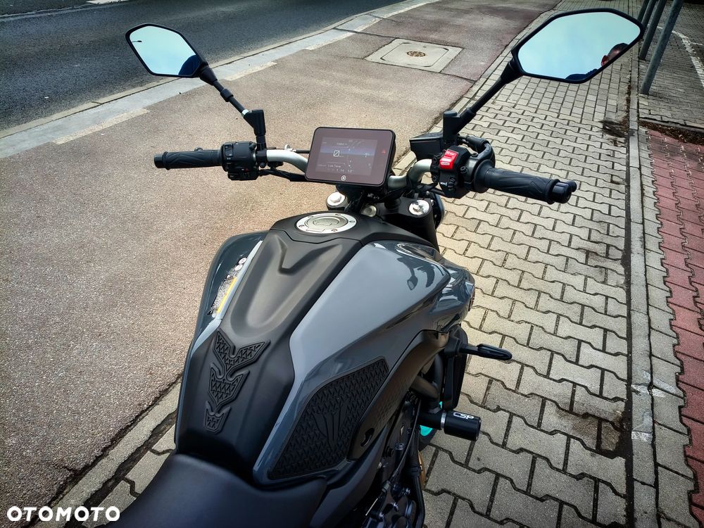 Yamaha MT - 7