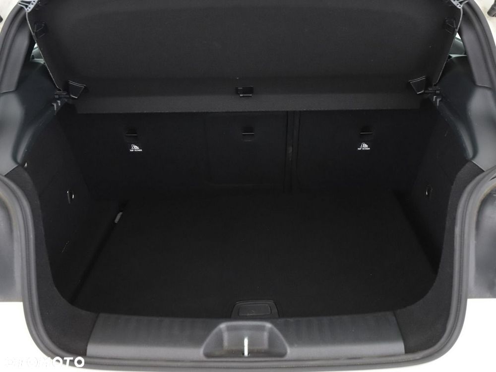 Mercedes-Benz Klasa A 200 (BlueEFFICIENCY) Urban - 21