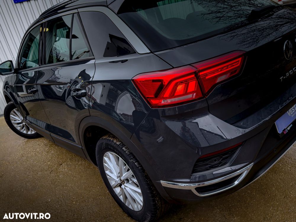 Volkswagen T-ROC 1.5 TSI ACT Style - 23