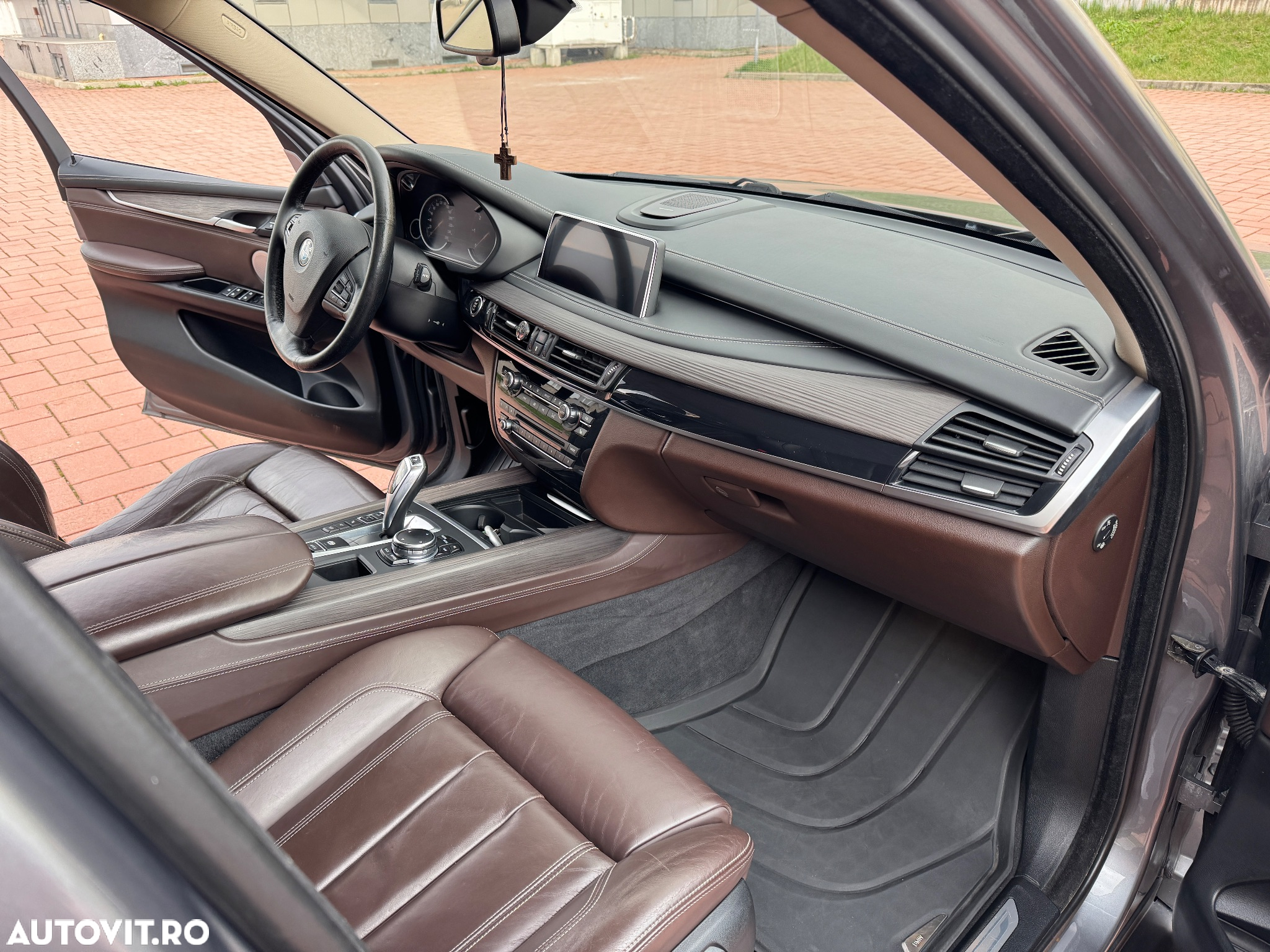 BMW X5 xDrive40d - 17