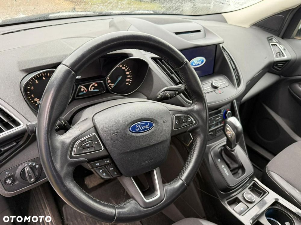 Ford Kuga - 26