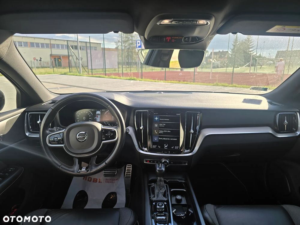 Volvo V60 B5 B AWD R-Design - 18