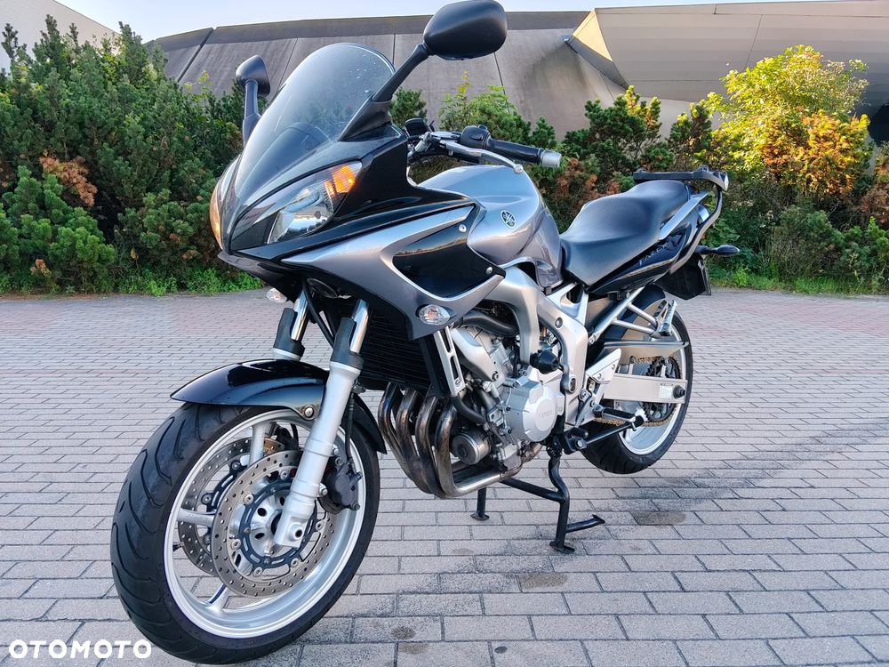 Yamaha FZ6 - 1