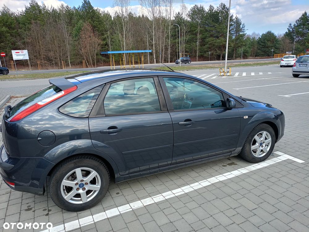 Ford Focus 1.6 Ambiente - 5