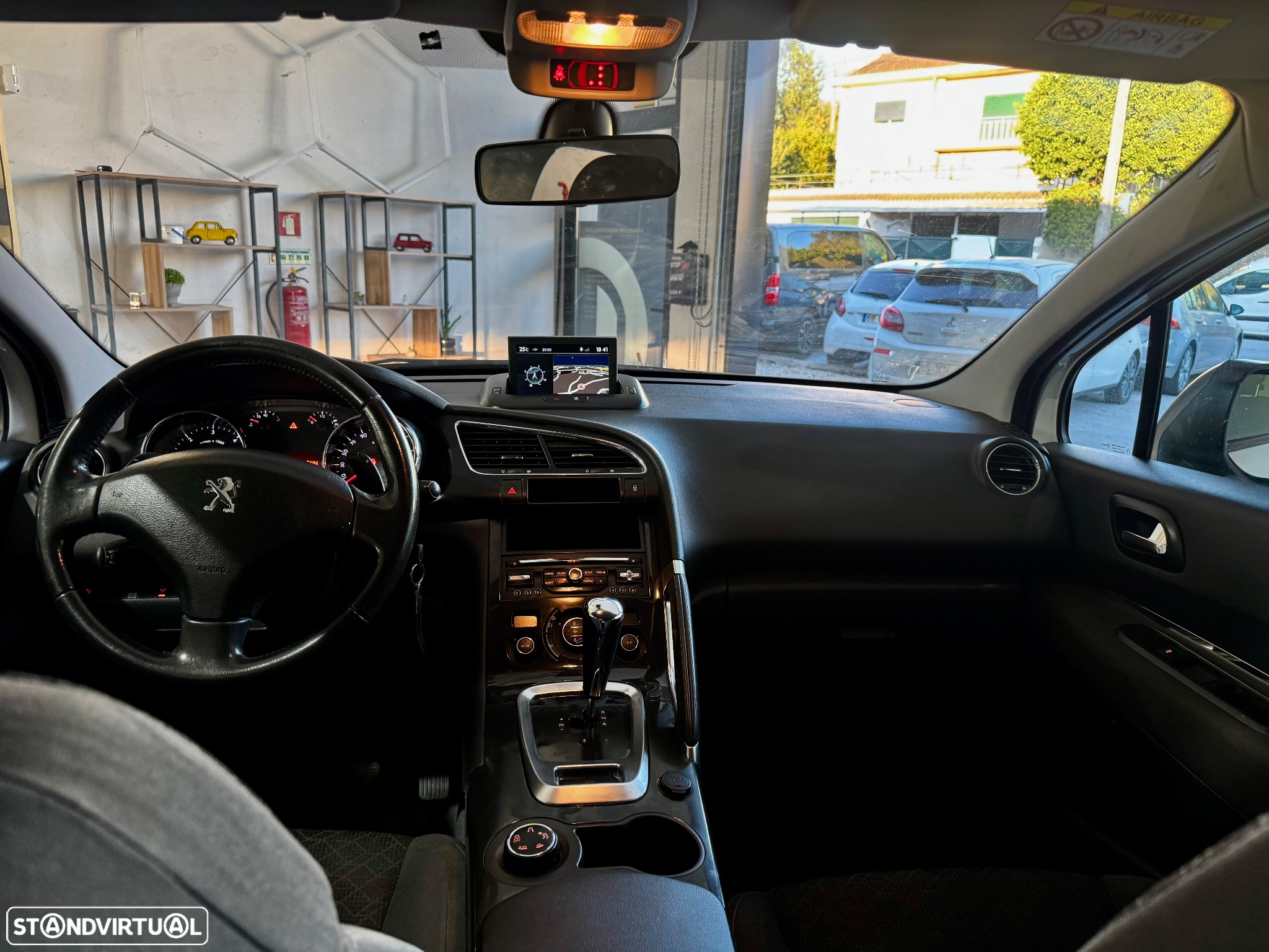 Peugeot 3008 1.6 e-HDi Active 2-Tronic - 12
